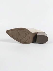 Botas de tobillo estilo francés para mujeres, modelo 2024, botas de inspiración británica para otoño/invierno, nuevas botas de tobillo con tacón grueso, puntera afilada y estilo occidental con cremallera trasera