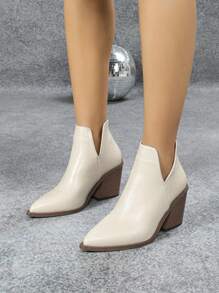 Botas de tobillo estilo francés para mujeres, modelo 2024, botas de inspiración británica para otoño/invierno, nuevas botas de tobillo con tacón grueso, puntera afilada y estilo occidental con cremallera trasera