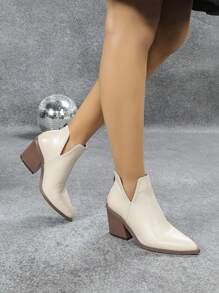 Botas de tobillo estilo francés para mujeres, modelo 2024, botas de inspiración británica para otoño/invierno, nuevas botas de tobillo con tacón grueso, puntera afilada y estilo occidental con cremallera trasera