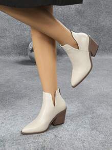 Botas de tobillo estilo francés para mujeres, modelo 2024, botas de inspiración británica para otoño/invierno, nuevas botas de tobillo con tacón grueso, puntera afilada y estilo occidental con cremallera trasera