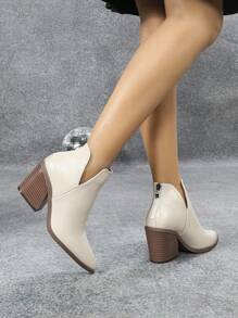 Botas de tobillo estilo francés para mujeres, modelo 2024, botas de inspiración británica para otoño/invierno, nuevas botas de tobillo con tacón grueso, puntera afilada y estilo occidental con cremallera trasera