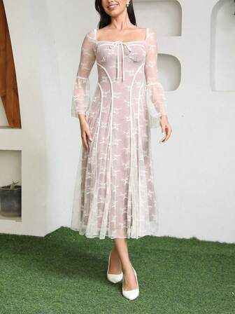 Sexy Fashionable Mermaid Style Lace Trim Lace-Up Square Neck Dress