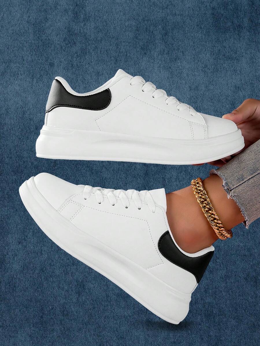 白色厚底鞋配黑色鞋跟，个性化经典低帮软底轻便舒适圆头系带休闲运动鞋，适合女士日常通勤、工作、旅行、约会，百搭时尚的滑板鞋，是年终庆祝、圣诞节和新年的绝佳礼物 - 彩色 - 查看 1