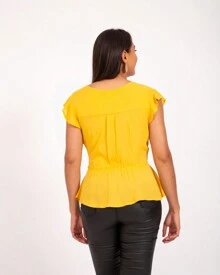 Blusa Amarilla Sin Mangas Escote V Detalle Listón Costado Mujer TE AMOMO - Amarillo - Ver 4