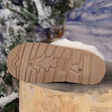 Damskie buty śnieżne w stylu europejskim i amerykańskim z grubej podeszwy ze zamszu jelenia, z pluszowym mankietem, antypoślizgowe, wygodne, ciepłe, codzienne - Morela - Zobacz 7