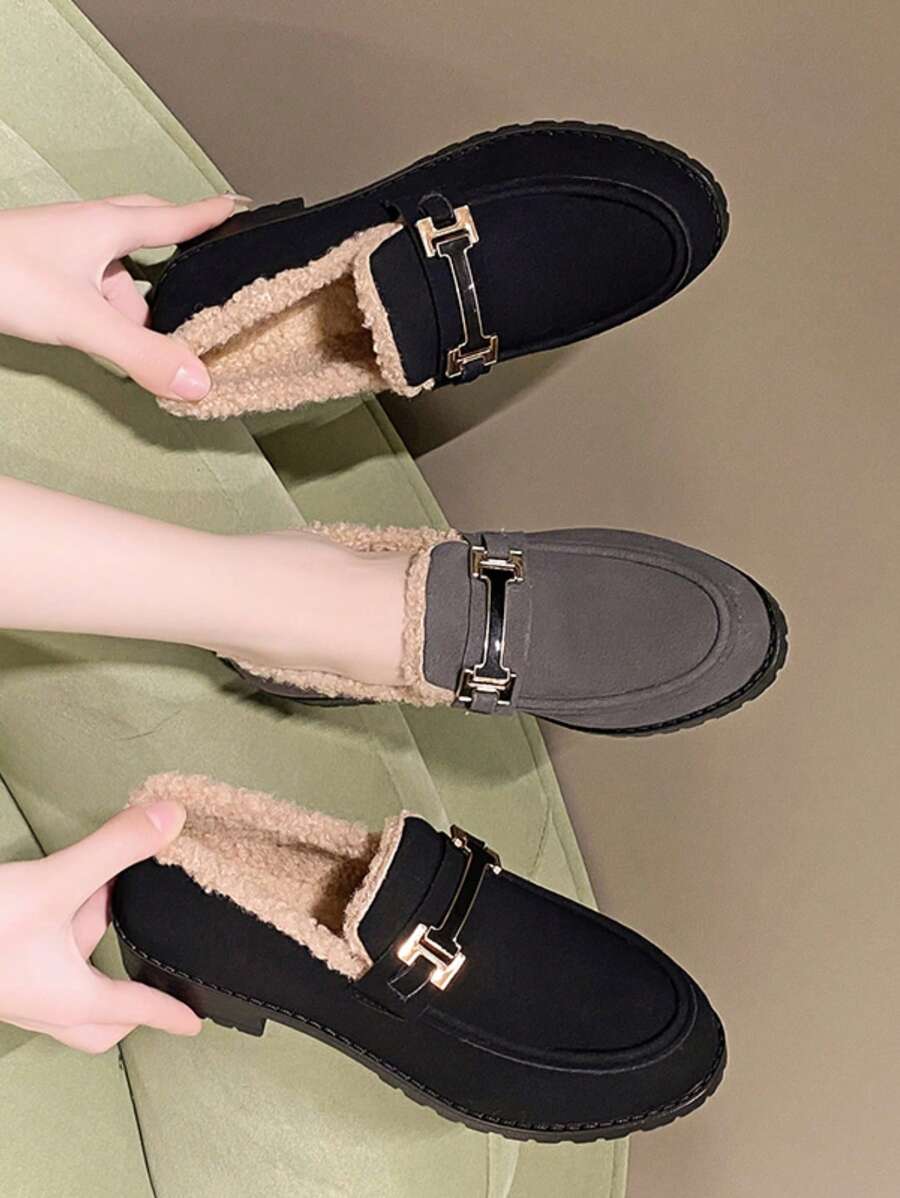 Stivali corti di piattaforma alla moda e sexy per le donne, confortevoli ed economici con tacco spesso, antiscivolo, adatti per all'aperto, gite in campagna e feste. Inclusi stivali da neve, stivali al polpaccio, stivali con zeppa, stivali da equitazione, anfibi, scarpe eleganti, scarpe da running, scarponcini da trekking e scarpe termoisolanti