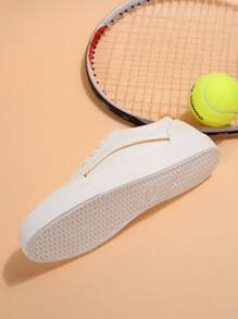 女士透气轻便软底白鞋，皮革表面，百搭白色运动鞋，适合学生、日常通勤和工作，四季皆宜 - 白色 - 查看 8