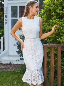Women Elegant Fitted Round Neck Sleeveless Water-Soluble Lace Mid-Length Dress