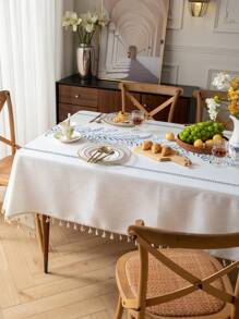 1 Stück wasserfeste rechteckige Tischdecke mit delikater 3D-Stickerei und Quastenverzierung, geeignet für Wohnzimmer, Esszimmer, Restaurant, Hotel