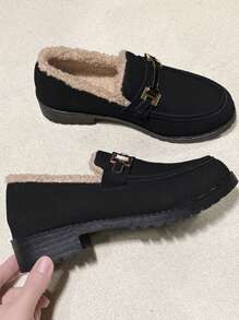 Stivali corti di piattaforma alla moda e sexy per le donne, confortevoli ed economici con tacco spesso, antiscivolo, adatti per all'aperto, gite in campagna e feste. Inclusi stivali da neve, stivali al polpaccio, stivali con zeppa, stivali da equitazione, anfibi, scarpe eleganti, scarpe da running, scarponcini da trekking e scarpe termoisolanti