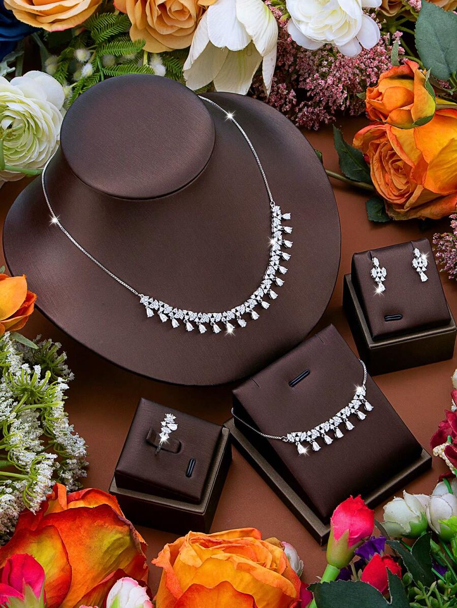 DV JEWELRY Bộ 5 món trang sức sang trọng mạ bạch kim Cubic Zirconia, vòng tay, hoa tai, nhẫn hở cho phụ nữ, trang sức thanh lịch cho ngày hẹn hò, quà tặng cho mẹ, tiệc tùng, kỷ niệm, có hộp quà tặng - Bạc - Xem 1