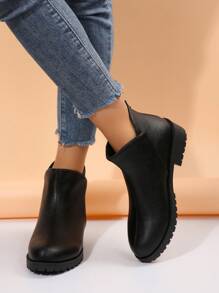 女士舒适柔软绒面革踝靴，尖头后拉链 V 型粗跟，适合秋冬季妈妈穿着 - 黑色 - 查看 4