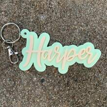 定制个性化姓名钥匙扣 - 双色 - 定制文字 - 包包挂饰 / 钥匙圈 / 姓名标签 / 粉彩草书字体 / 秋冬钥匙扣 - 彩色 - 查看 13