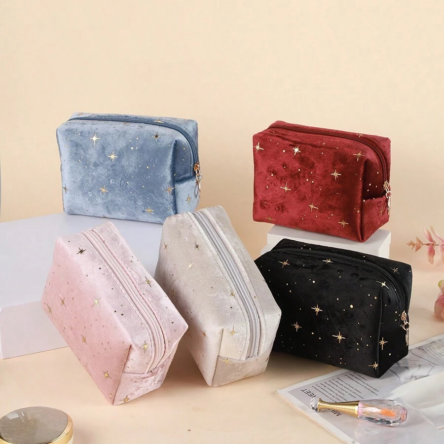 1个优雅星形天鹅绒八角化妆包，便携式手提化妆包，金色闪亮星形设计，包含化妆包套装、房间装饰、包袋、化妆包、梳妆台、化妆包、收纳包、储物包、化妆包、洗漱包、桌面收纳包、化妆包、化妆袋、化妆品收纳包、化妆袋、化妆包、梳妆台、化妆包、小化妆包、化妆包、圣诞礼物、小包、手拿包/小手提包、化妆品收纳包、小包、刷子收纳袋、迷你包、大容量包、女士礼物、圣诞礼物、女士礼物创意