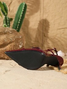 On feet& in love 女士时尚优雅交叉绑带尖头V形开口搭扣高跟鞋，适合搭配连衣裙和婚礼，优雅 - 酒紅色 - 查看 7