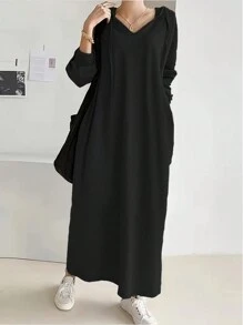 Lange gebreide sweatshirtjurk met capuchon en trekkoord, zakken, getailleerde gebreide trui met cardigan, 180 g gebreide stof