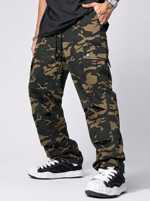 Calça cargo camuflada vintage de corte solto e perna reta, estilo casual de rua para homens