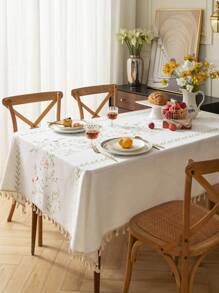 1 Stück wasserfeste rechteckige Tischdecke mit delikater 3D-Stickerei und Quastenverzierung, geeignet für Wohnzimmer, Esszimmer, Restaurant, Hotel