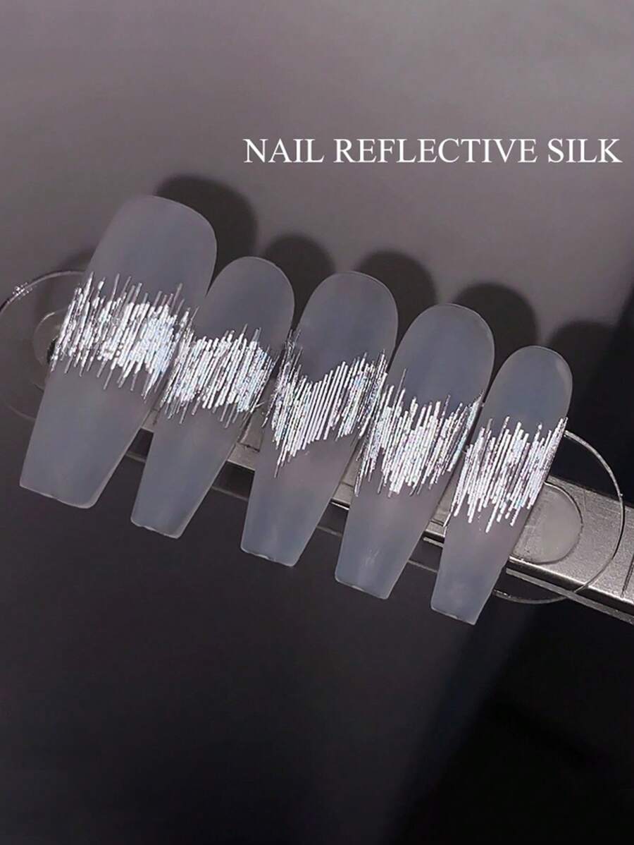 0.25mm/0.5mm 反光丝质指甲饰品 0.5mm 反光线美甲饰品 银色反光闪光指甲条 女士美甲配件 夜店美甲设计 闪光线美甲装饰 - 銀色 - 查看 1