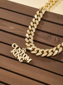 个性化街头嘻哈风格锆石粗链定制小皇冠英文名不锈钢吊坠项链，搭配中性色和配饰，金色，时尚，多彩，复古，简约，男女通用，休闲，可爱，定制，个性化，独特，适合他的理想礼物，适合她、男朋友、女朋友、爸爸、妈妈、家人、朋友、周年纪念日、生日、毕业典礼、舞会、派对、黄金首饰