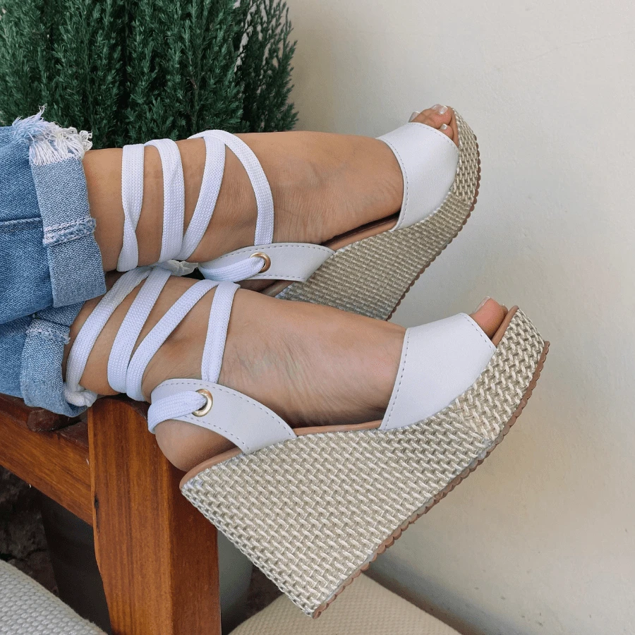 SANDALIA FEMININO ADULTO SALTO ALTO ESTILO ANABELA/PLAFORMA DE AMARRAÇÃO COM CORDÃO - Branco - Visão 1
