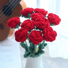 1/3/6/10朵手工钩编玫瑰花，装饰花束，仿真花，手工花，毛线花。新娘捧花，送给她的礼物，母亲节礼物，教师节礼物，创意礼物。可用作餐厅、客厅、卧室、婚礼、派对的家居装饰。适合春夏装饰、新年、情人节、复活节、开学季、婚礼、生日和其他节日。 - 紅色 - 查看 3
