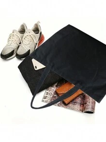 黑色帆布手提袋，适合用作年会礼品袋，DIY设计，简约优雅，也可作伴娘婚礼礼品袋、化妆包、旅行收纳袋、大容量旅行化妆包：户外美妆的完美之选！适合婚礼、生日、海滩和假期，是馈赠亲朋好友的最佳礼物。这款大容量手提袋也适合学生、返校季和教师使用。 - 黑色 - 查看 8