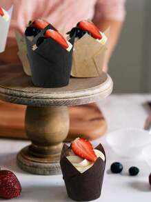 50 件 - 烘焙杯衬纸，蛋糕杯蛋糕盒松饼烘焙防油纸杯蛋糕包装纸，防油纸杯蛋糕衬纸，非常适合派对假期自制纸杯蛋糕和面包店、周年纪念、生日、毕业典礼、婚礼装饰、新年装饰、2025 新年、圣诞节装饰 - 彩色 - 查看 4