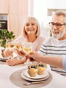 50 件 - 烘焙杯衬纸，蛋糕杯蛋糕盒松饼烘焙防油纸杯蛋糕包装纸，防油纸杯蛋糕衬纸，非常适合派对假期自制纸杯蛋糕和面包店、周年纪念、生日、毕业典礼、婚礼装饰、新年装饰、2025 新年、圣诞节装饰 - 彩色 - 查看 7