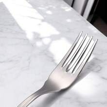 Juego de cubiertos de acero inoxidable de 4 a 20 piezas: elegante juego de cubiertos con tenedores, cucharas y cuchillos, ideal para el hogar, restaurantes y ocasiones especiales.
