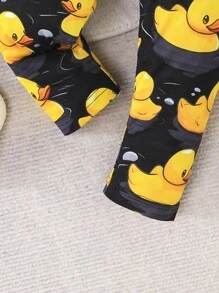 2 stuks Peutermeisjes schattig eendenprint topje met kapmouwtjes en all-over eendenprint lange broekset