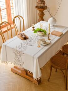 1 Stück wasserfeste rechteckige Tischdecke mit delikater 3D-Stickerei und Quastenverzierung, geeignet für Wohnzimmer, Esszimmer, Restaurant, Hotel