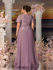 Faeriesty Mosy Plus 奢华新娘母亲晚礼服，配有手工刺绣蕾丝和飘逸雪纺裙 - 非常适合婚礼、红毯活动和晚会 - 淡紫色 - 查看 3