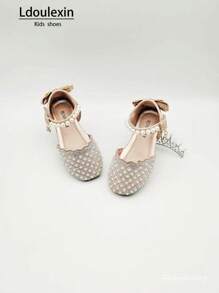 Nova chegada meninas princesa sapatos baixos peep-toe, pérola falsa e strass decoração borboleta crianças festa vestido sapatos, versátil para casual, festa, festival