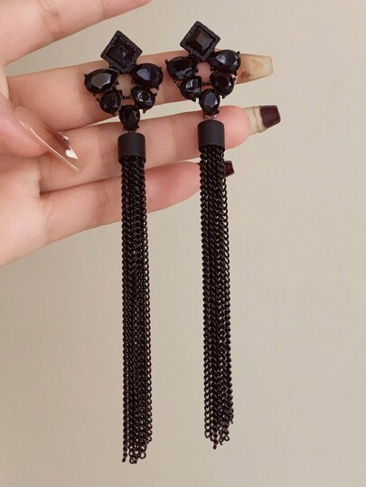 زوج واحد من الأقراط الطويلة المعلقة بسلسلة معدنية سوداء، أقراط شخصية عصرية للنساء، مناسبة للحفلات والمناسبات المسائية