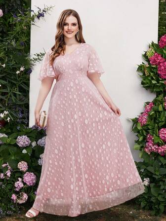 大码 V 领蕾丝婚礼宾客礼服，适合伴娘，优雅礼服