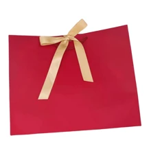 1/2pcs New Year Red Paper Bag, White Cardboard, Gold Ribbon, Minimalist & Elegant Gift Bags, Wedding Favor Bags, Can Hold Clothes, Shoes, Scarves, Small Pouches Valentine's Day - Red - View 1