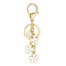 1PC Stylish And Cute Initial Keychain Alloy Dripping White/Pink/Black Flower Charms For Key Cute Letter Keyring Women Women Students For Handbag Backpack Accessory Valentine's Day Valentines Car Accessories Bag Charm School Goth Y2k