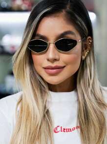 1 Cặp kính thời trang hình kim cương bằng kim loại, kiểu dáng retro Y2K cá tính, đa năng dành cho nữ, phù hợp để đeo hàng ngày, đi du lịch, phụ kiện đi biển, phong cách retro Y2K, thích hợp cho kỳ nghỉ hè ở bãi biển, các hoạt động ngoài trời, du lịch, phong cách sinh viên, phụ kiện cần thiết cho năm học mới. - màu đen - Xem 5