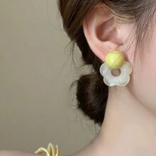 一对黄色花朵耳钉，甜美日常佩戴 - 黃色 - 查看 3