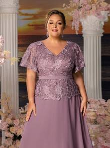 Faeriesty Mosy Plus 奢华新娘母亲晚礼服，配有手工刺绣蕾丝和飘逸雪纺裙 - 非常适合婚礼、红毯活动和晚会 - 淡紫色 - 查看 8