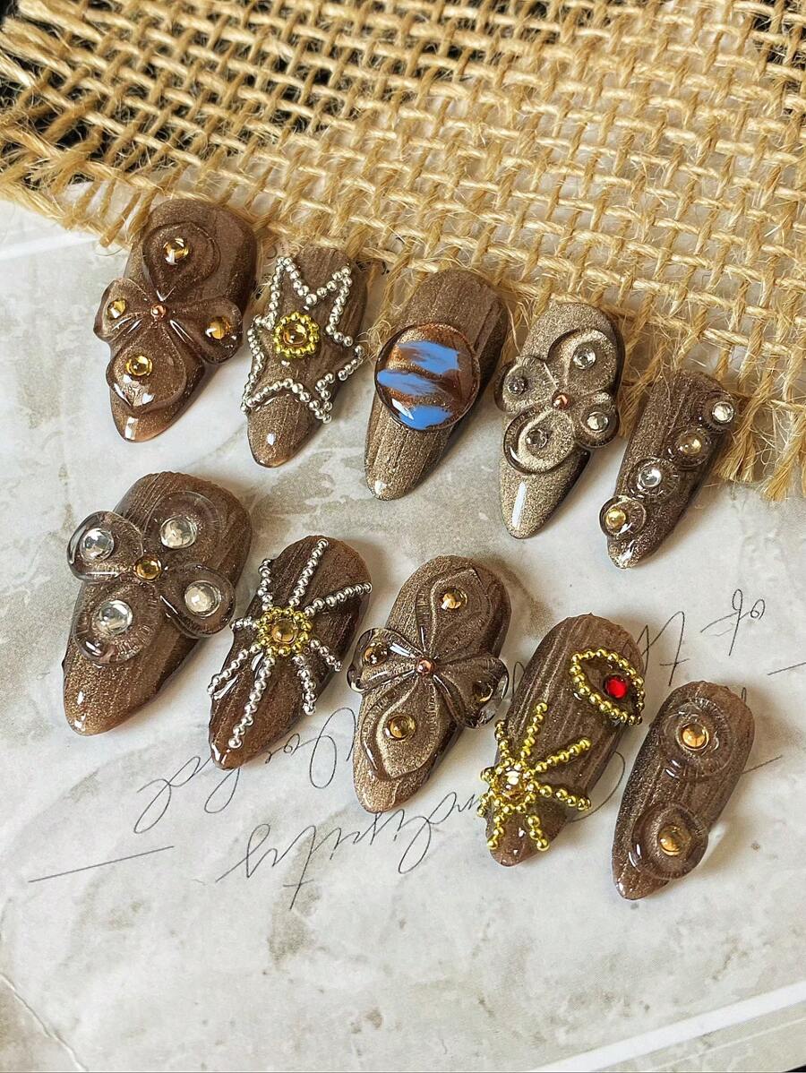 10 miếng dán móng tay, hình quả hạnh nhân, làm thủ công, siêu đẹp, cao cấp, ngọt ngào và sành điệu, phong cách Bohemian, nhũ mịn màu nâu, họa tiết hoa gạo ba chiều vẽ tay với hạt bạc nhỏ, hạt vàng nhỏ, kim cương nhỏ và đá quý, phù hợp cho bé gái và phụ nữ. - màu nâu - Xem 1