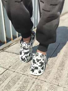 儿童休闲系带鞋、帆布鞋、透气跑鞋、低帮运动鞋。 - 黑與白 - 查看 6