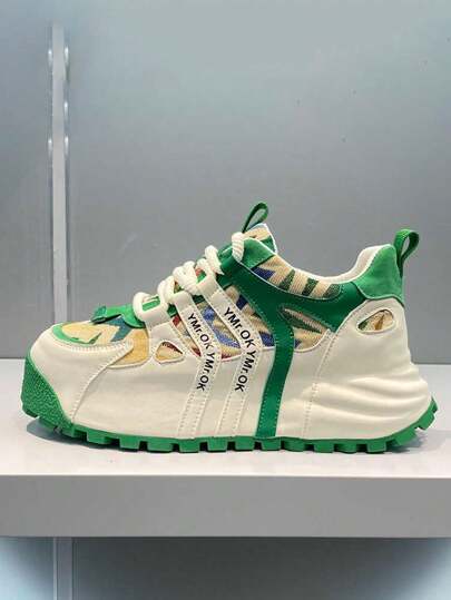 Scarpe casual da uomo traspiranti, nuove, molto attraenti, con suola spessa, scarpe da ginnastica alla moda e versatili che aumentano l'altezza per la corsa su strada