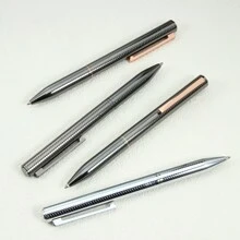 1pc Fashion Metallic Reflective Ballpoint Pen, Business Office Signature Writing Pen