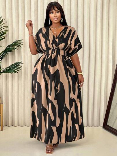 Plus Size Women V-Neck Geometric Print Bat-Wing Short Sleeve Casual Dress (Random Pattern), For Summer