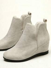 2024 New Design Minimalist V-Cut Fashion Casual Wedge Short Boots