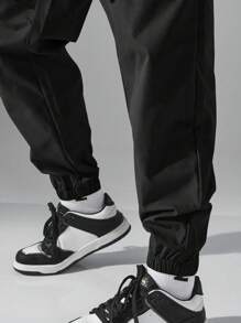 Men's Casual Expression Letter Print Drawstring Waist Tapered Cargo Pants - Black - View 5