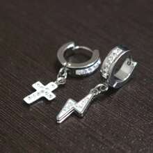 Pair Of Lightning Bolt And Cross Hoop Earrings Studded In Silver Stainless Steel With Small Stones And Cubic Zirconia, Male And Female - 銀色 - 查看 3