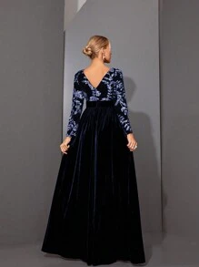 Mgracy V-Neck Glittering Sequin Embellished Waist Ruched Long Sleeve Velvet Dress, Party Dress, Wedding Guest Dress, Prom Dress - Royal Blue - View 2